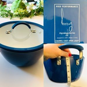 Gordon Ramsey Blue and White Enameled Cast Iron 4 qt Pot with a Blue Trimmed Lid